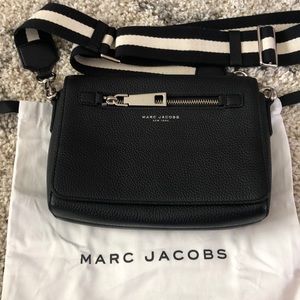 MARC JACOBS PURSE/CROSSBODY